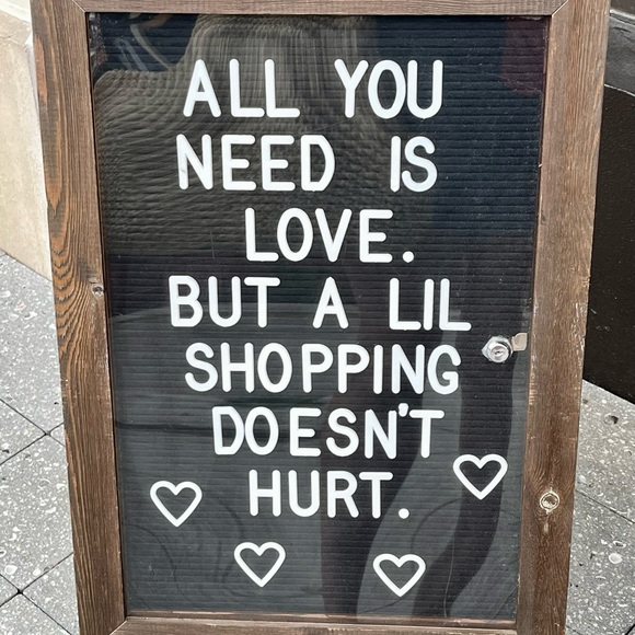 Meet your Posher, Crystal - Picture 3 of 5